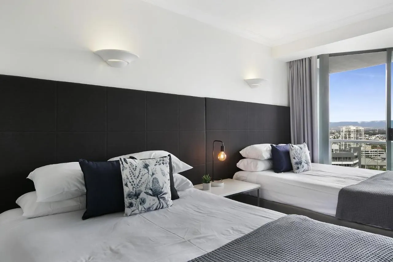 Studio With Resort Facilities In Prime Location Gold Coast Australia